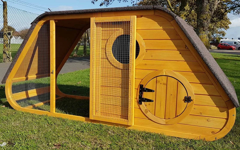 LARGE CHICKEN COOP CHICKEN HOUSE HATCHED NOAH'S ARK HEN HOUSE RABBIT HUTCH