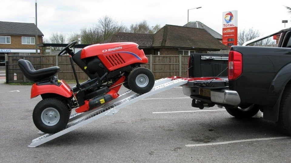 2 x Folding Loading Ramps - 2.2m 600kg Capacity Aluminium Van Trailer Loading