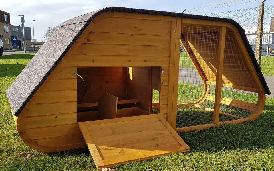 LARGE CHICKEN COOP CHICKEN HOUSE HATCHED NOAH'S ARK HEN HOUSE RABBIT HUTCH