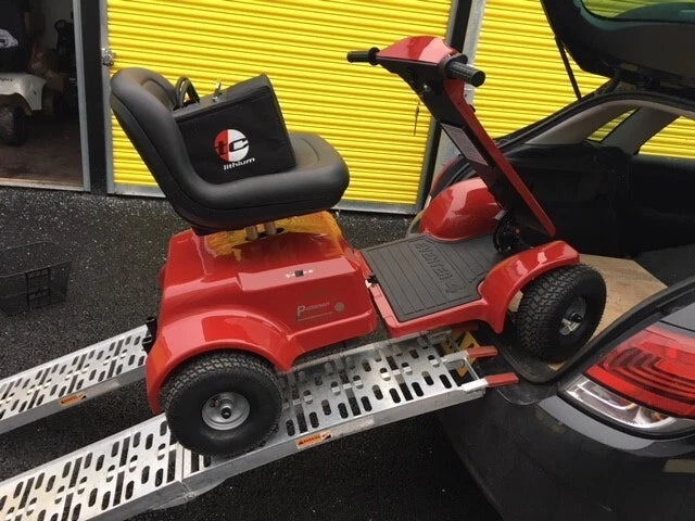 2 x Folding Loading Ramps - 2.2m 600kg Capacity Aluminium Van Trailer Loading