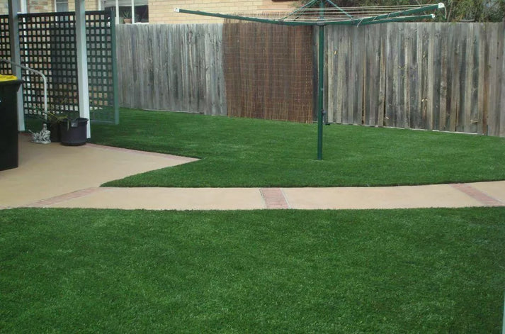 30mm Realistic Artificial Grass Natural Look Lawn Turf