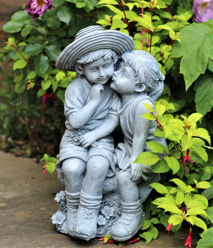 Garden Ornaments Boy & Girl Loving Kissing Cherub Statue Grey