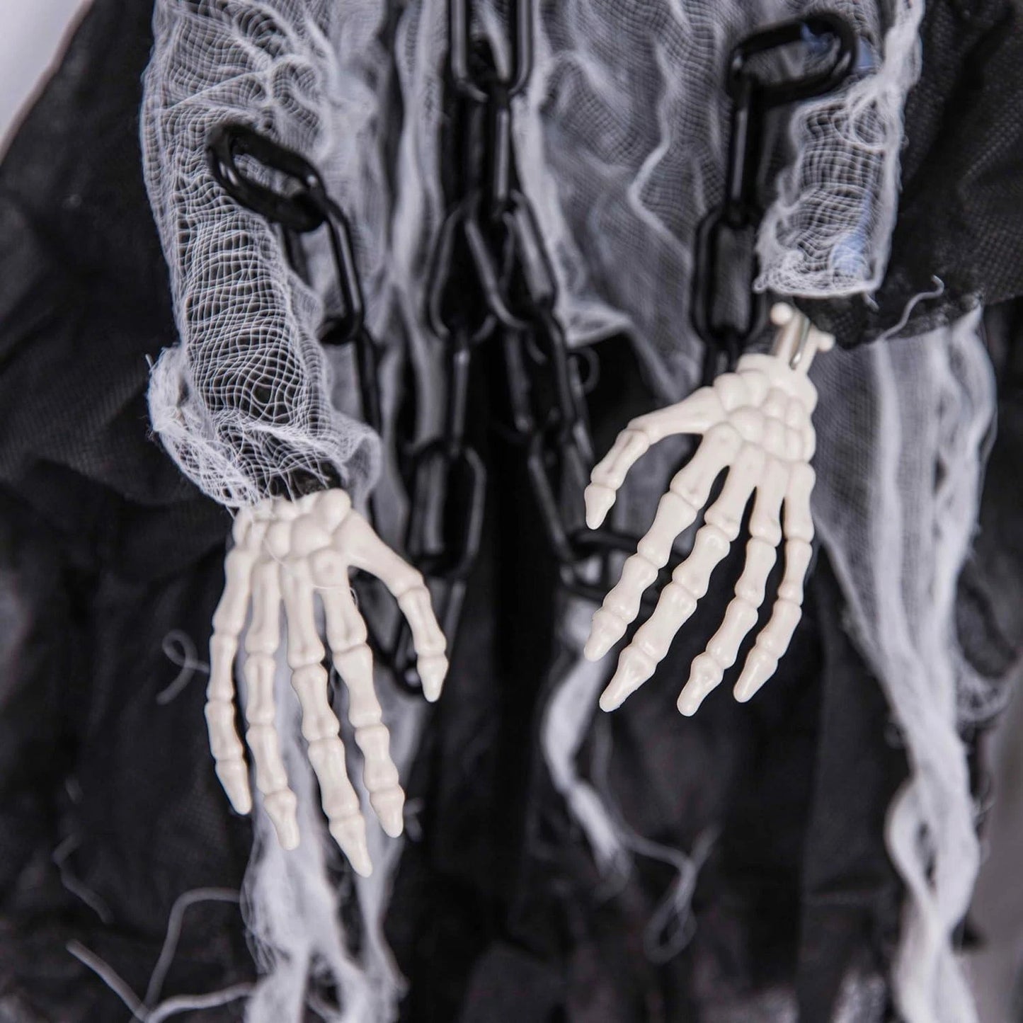 90cm LED Flashing Eyes Skeleton in Chain Sound Effect Halloween Hanging Decor